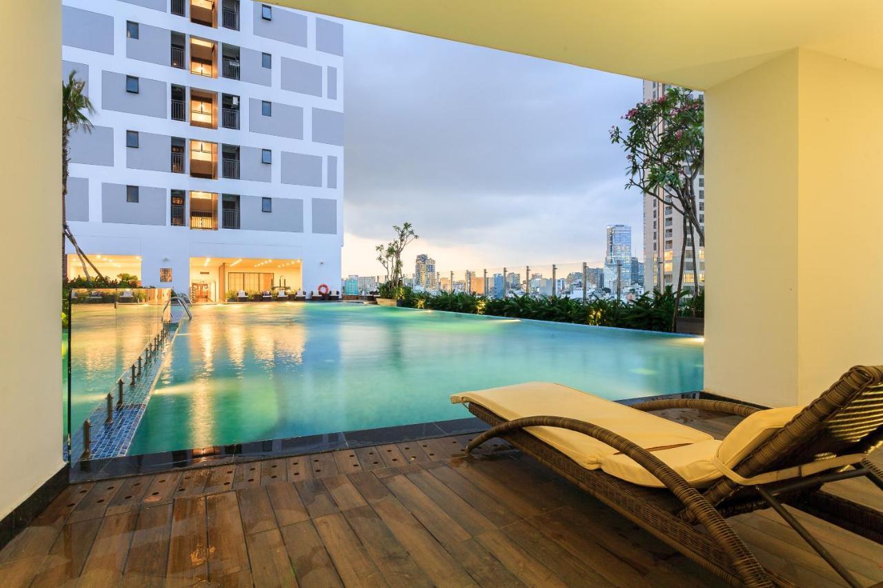 Infinity Pool Signature - Saigon Rivergate Хошимин Екстериор снимка